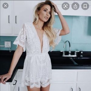 LF White Lace Plunge Neck Romper XS